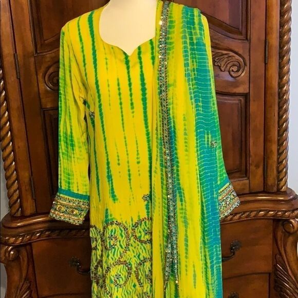 Indian Salwaar Kameez suit. - Picture 2 of 8